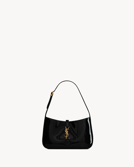 LE 5 À 7 EN CUIR VERNI